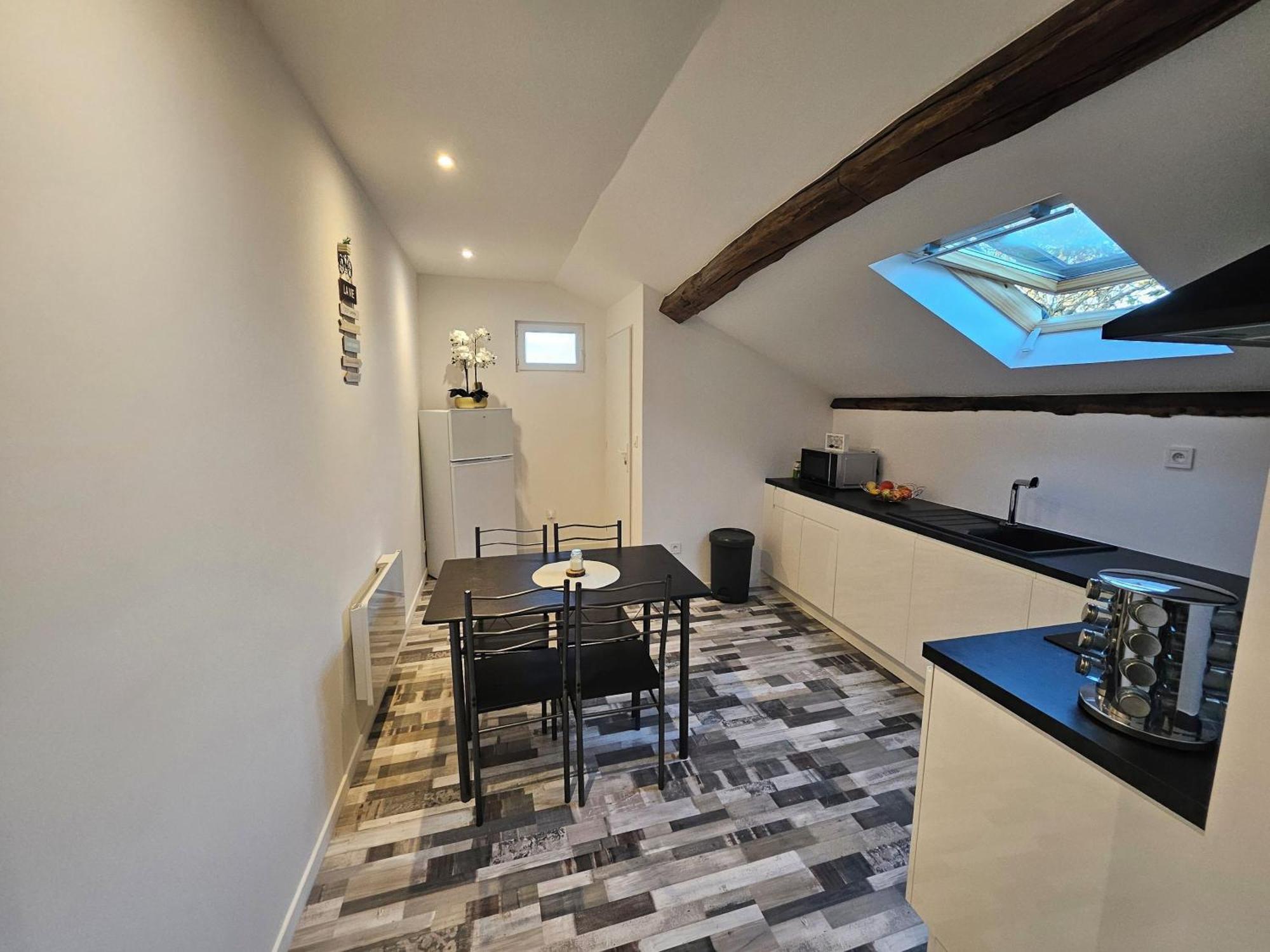 Joli Appartement Mansarde Decize Kültér fotó